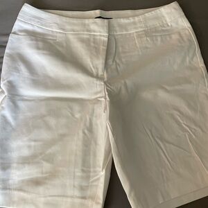 Apt. 9 White Bermuda Shorts Lightweight Fabric